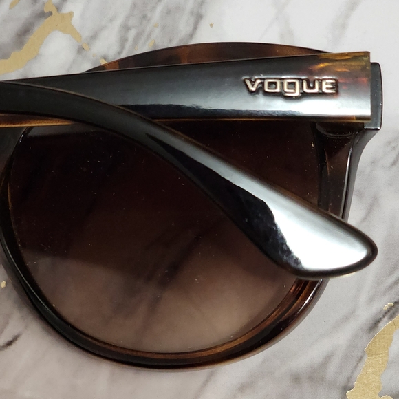 🌷👓Vogue Women's Sunglasses in Rich Brown - Picture 2 of 7